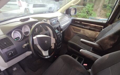 Dodge Caravan V, 2010 год, 1 050 000 рублей, 10 фотография