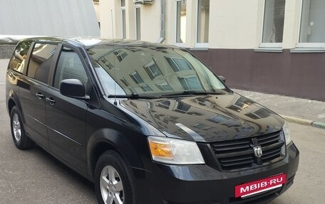 Dodge Caravan V, 2010 год, 1 050 000 рублей, 3 фотография