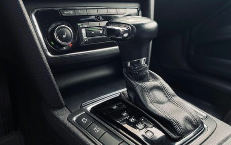 Skoda Superb III рестайлинг, 2011 год, 1 070 000 рублей, 14 фотография