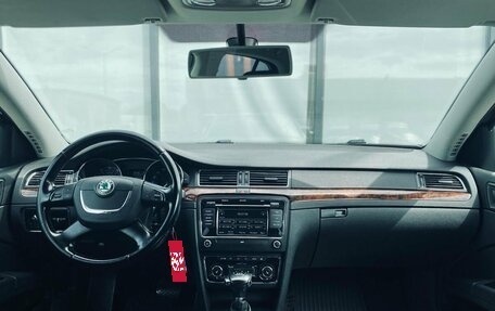 Skoda Superb III рестайлинг, 2011 год, 1 070 000 рублей, 12 фотография
