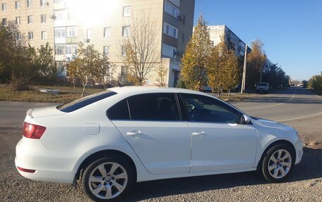 Volkswagen Jetta VI, 2013 год, 970 000 рублей, 7 фотография
