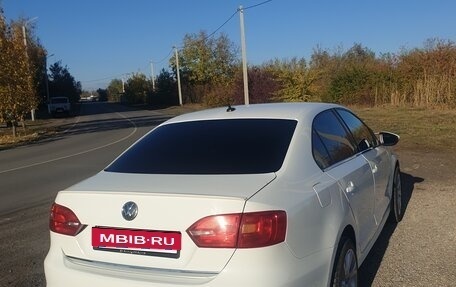 Volkswagen Jetta VI, 2013 год, 970 000 рублей, 6 фотография