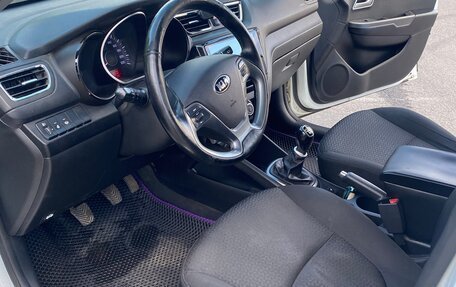 KIA Rio III рестайлинг, 2016 год, 880 000 рублей, 27 фотография