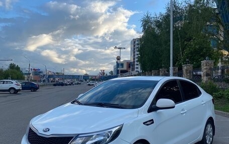 KIA Rio III рестайлинг, 2016 год, 880 000 рублей, 4 фотография
