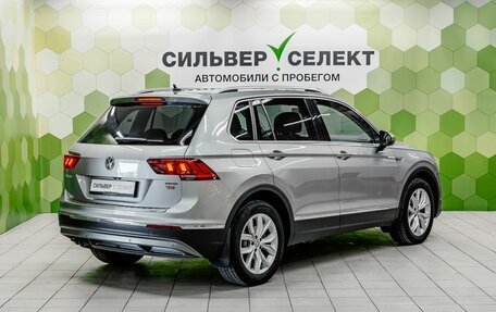 Volkswagen Tiguan II, 2018 год, 2 499 000 рублей, 2 фотография