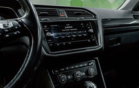 Volkswagen Tiguan II, 2018 год, 2 499 000 рублей, 20 фотография