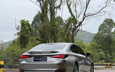 Lexus ES VII, 2022 год, 3 950 000 рублей, 4 фотография