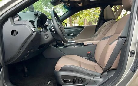 Lexus ES VII, 2022 год, 3 950 000 рублей, 14 фотография