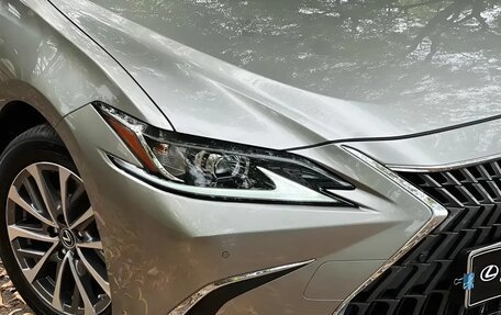 Lexus ES VII, 2022 год, 3 950 000 рублей, 17 фотография
