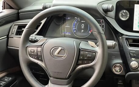 Lexus ES VII, 2022 год, 3 950 000 рублей, 11 фотография