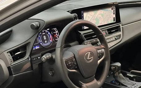 Lexus ES VII, 2022 год, 3 950 000 рублей, 10 фотография
