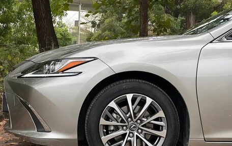 Lexus ES VII, 2022 год, 3 950 000 рублей, 22 фотография