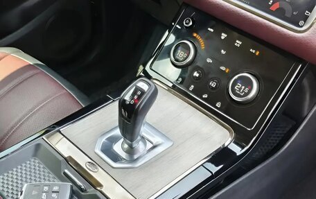 Land Rover Range Rover Evoque II, 2022 год, 3 450 000 рублей, 8 фотография