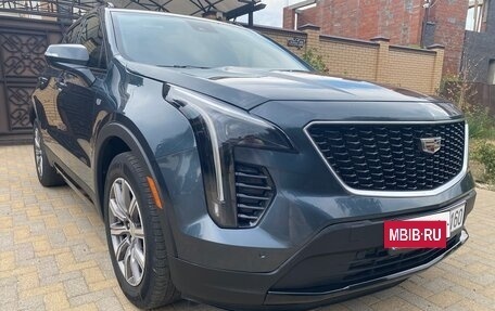 Cadillac XT4 I, 2020 год, 2 900 000 рублей, 3 фотография