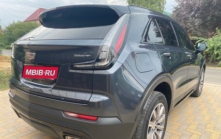 Cadillac XT4 I, 2020 год, 2 900 000 рублей, 2 фотография