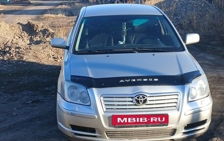 Toyota Avensis III рестайлинг, 2005 год, 600 000 рублей, 3 фотография