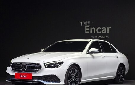 Mercedes-Benz E-Класс, 2021 год, 3 200 000 рублей, 1 фотография