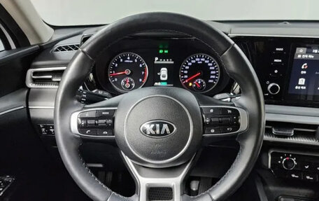 KIA K5, 2023 год, 2 400 000 рублей, 11 фотография