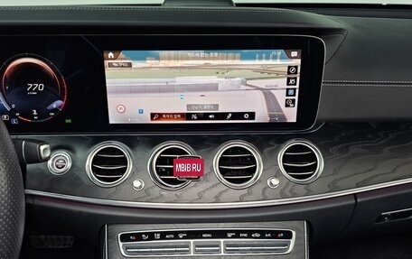 Mercedes-Benz E-Класс, 2021 год, 3 400 000 рублей, 14 фотография