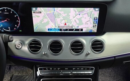 Mercedes-Benz E-Класс, 2021 год, 3 200 000 рублей, 14 фотография