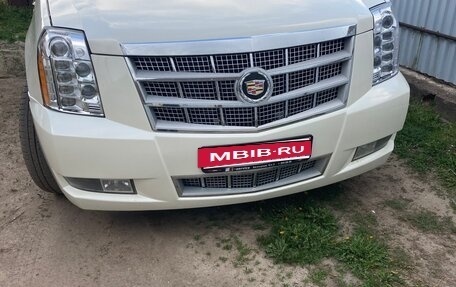 Cadillac Escalade III, 2011 год, 2 200 000 рублей, 4 фотография