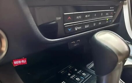 Lexus RX IV рестайлинг, 2021 год, 4 620 000 рублей, 14 фотография