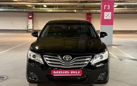 Toyota Camry, 2011 год, 1 000 000 рублей, 2 фотография