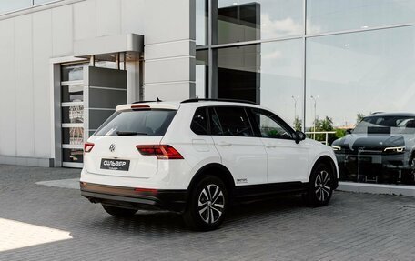 Volkswagen Tiguan II, 2020 год, 2 549 000 рублей, 2 фотография
