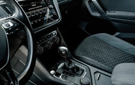 Volkswagen Tiguan II, 2020 год, 2 549 000 рублей, 21 фотография