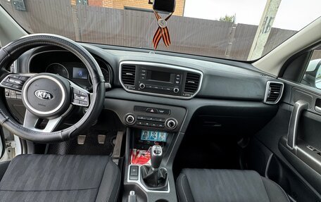 KIA Sportage IV рестайлинг, 2018 год, 2 150 000 рублей, 4 фотография