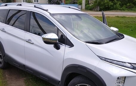 Mitsubishi Xpander, 2022 год, 2 800 000 рублей, 2 фотография