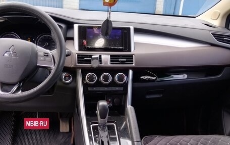 Mitsubishi Xpander, 2022 год, 2 800 000 рублей, 4 фотография