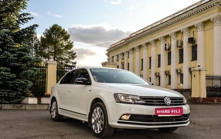 Volkswagen Jetta VI, 2018 год, 1 700 000 рублей, 4 фотография