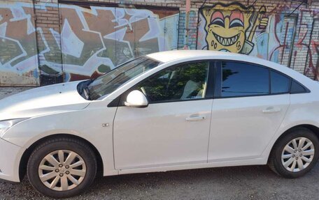 Chevrolet Cruze II, 2012 год, 570 000 рублей, 3 фотография