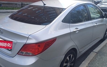 Hyundai Solaris II рестайлинг, 2016 год, 900 000 рублей, 3 фотография