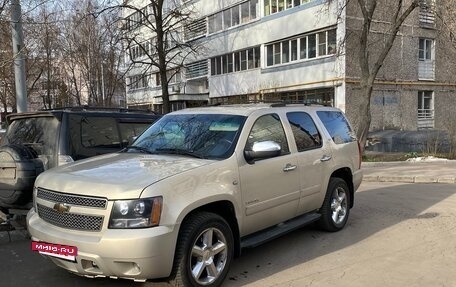 Chevrolet Tahoe III, 2011 год, 1 850 000 рублей, 3 фотография