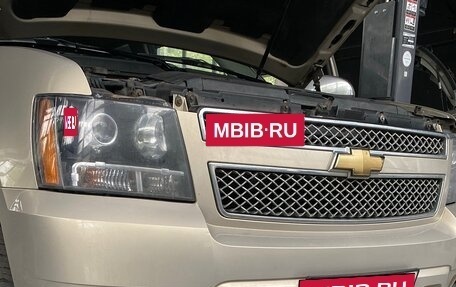 Chevrolet Tahoe III, 2011 год, 1 850 000 рублей, 2 фотография