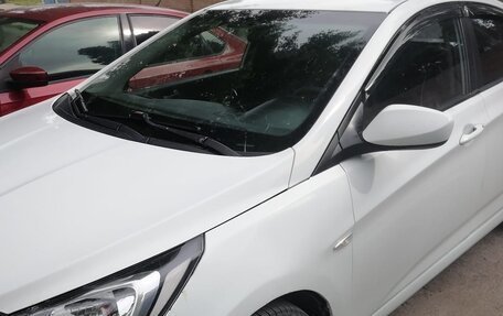 Hyundai Solaris II рестайлинг, 2013 год, 900 000 рублей, 3 фотография
