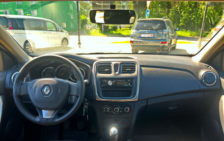 Renault Logan II, 2017 год, 860 000 рублей, 15 фотография