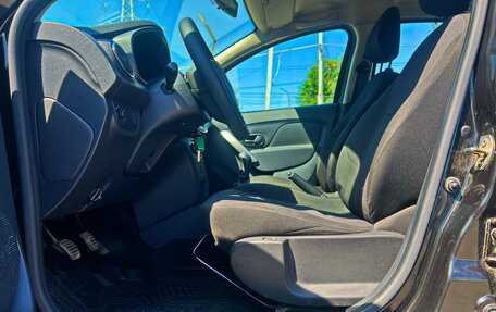 Renault Logan II, 2017 год, 860 000 рублей, 23 фотография