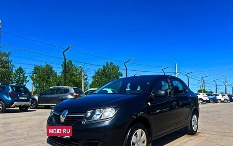 Renault Logan II, 2017 год, 860 000 рублей, 3 фотография