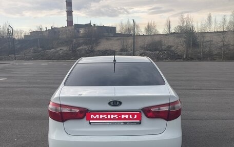 KIA Rio III рестайлинг, 2012 год, 800 000 рублей, 3 фотография