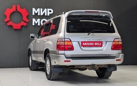 Toyota Land Cruiser 100 рестайлинг 2, 2002 год, 1 385 000 рублей, 6 фотография