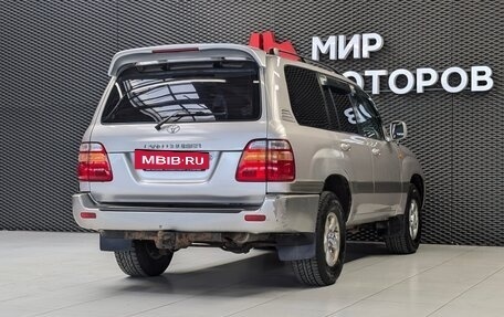 Toyota Land Cruiser 100 рестайлинг 2, 2002 год, 1 385 000 рублей, 4 фотография
