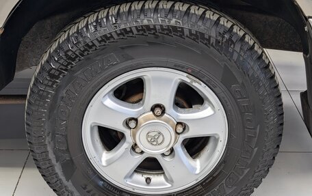 Toyota Land Cruiser 100 рестайлинг 2, 2002 год, 1 385 000 рублей, 12 фотография