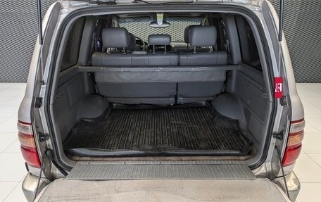 Toyota Land Cruiser 100 рестайлинг 2, 2002 год, 1 385 000 рублей, 9 фотография