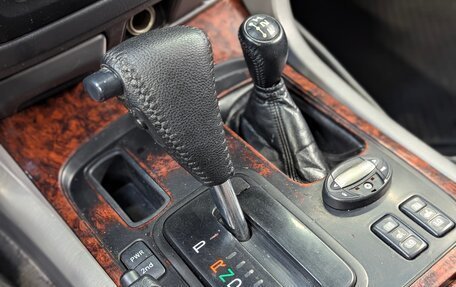 Toyota Land Cruiser 100 рестайлинг 2, 2002 год, 1 385 000 рублей, 21 фотография