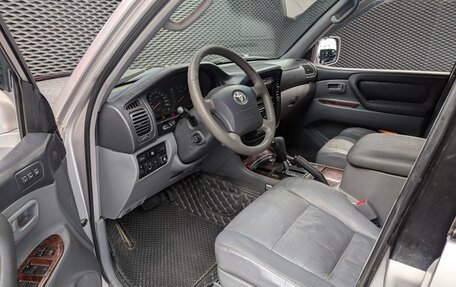 Toyota Land Cruiser 100 рестайлинг 2, 2002 год, 1 385 000 рублей, 19 фотография