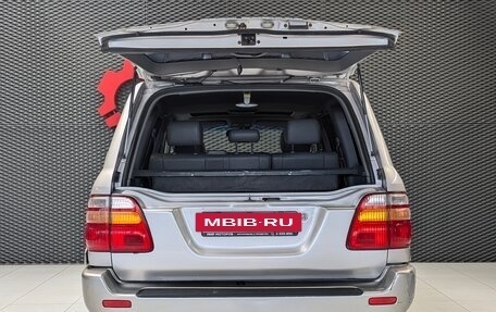 Toyota Land Cruiser 100 рестайлинг 2, 2002 год, 1 385 000 рублей, 7 фотография
