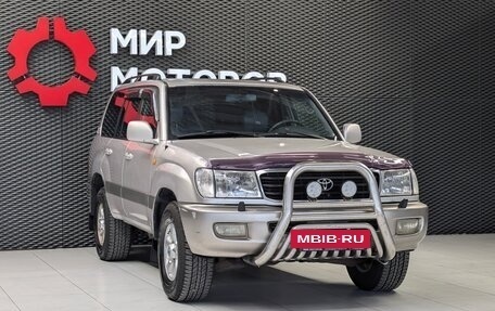 Toyota Land Cruiser 100 рестайлинг 2, 2002 год, 1 385 000 рублей, 3 фотография